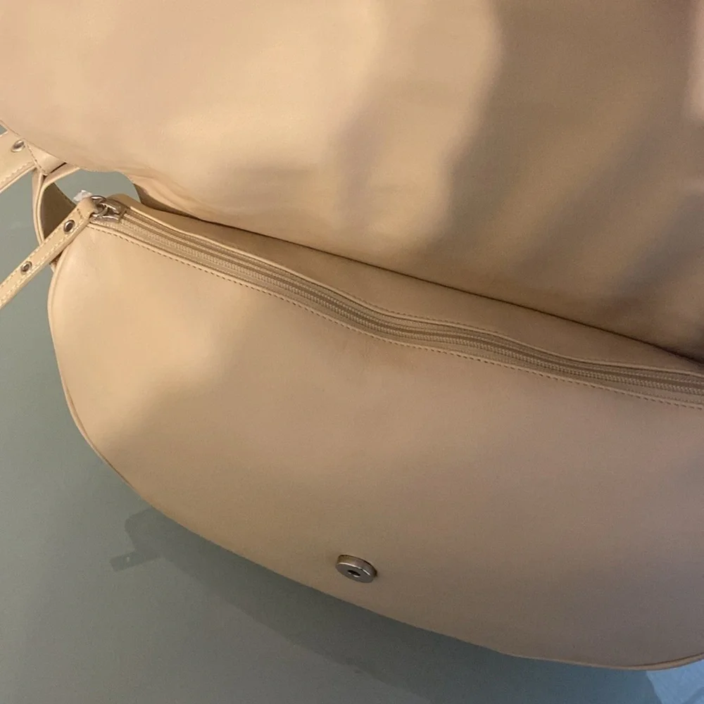 Cerruti 1881 Italian Designed Tan and White Leather Crescent Bag
